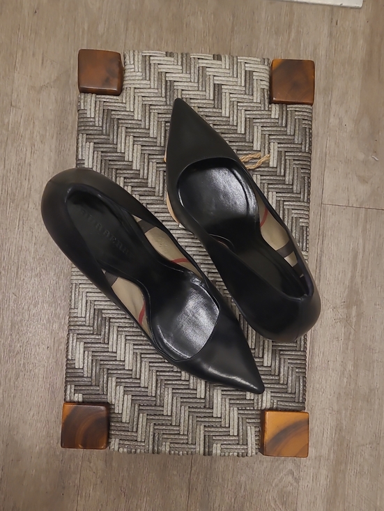 Burberry Shoes - Burberry Black Pointed Toe Leather Pumps